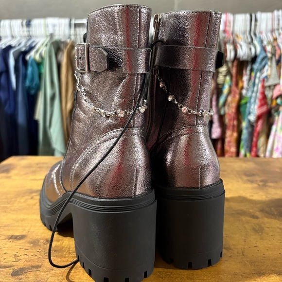 POP Women's Metallic Combat Yeardly Block Heeled Boots NEW 6.5 - Picture 4 of 7